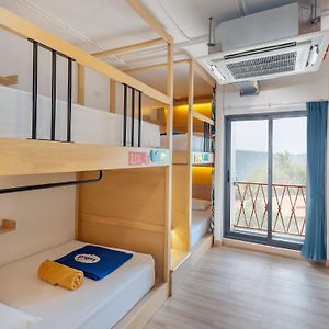 Bed 8-Bed Female Dormitory Room